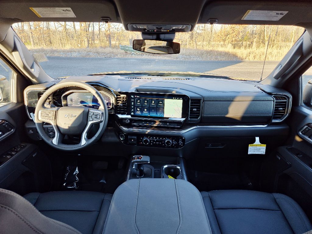 2025 Chevrolet Silverado 1500 RST photo 23