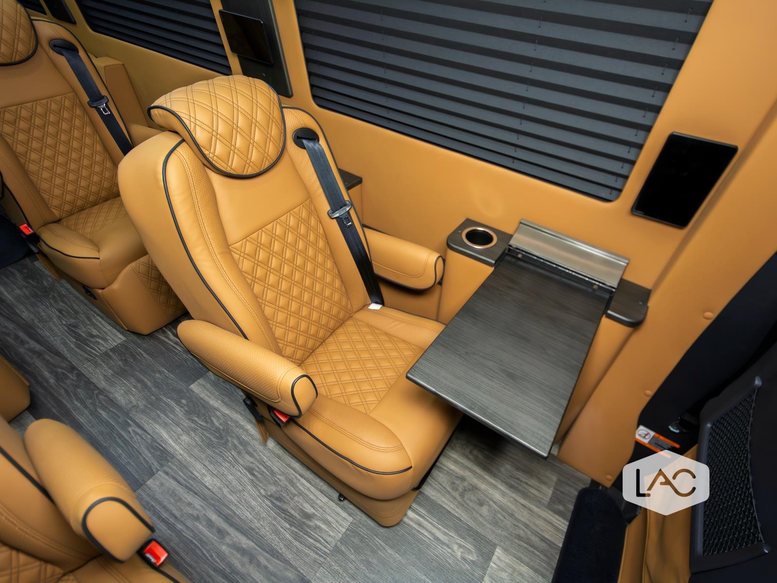 2023 Mercedes Benz Sprinter 3500 photo 4