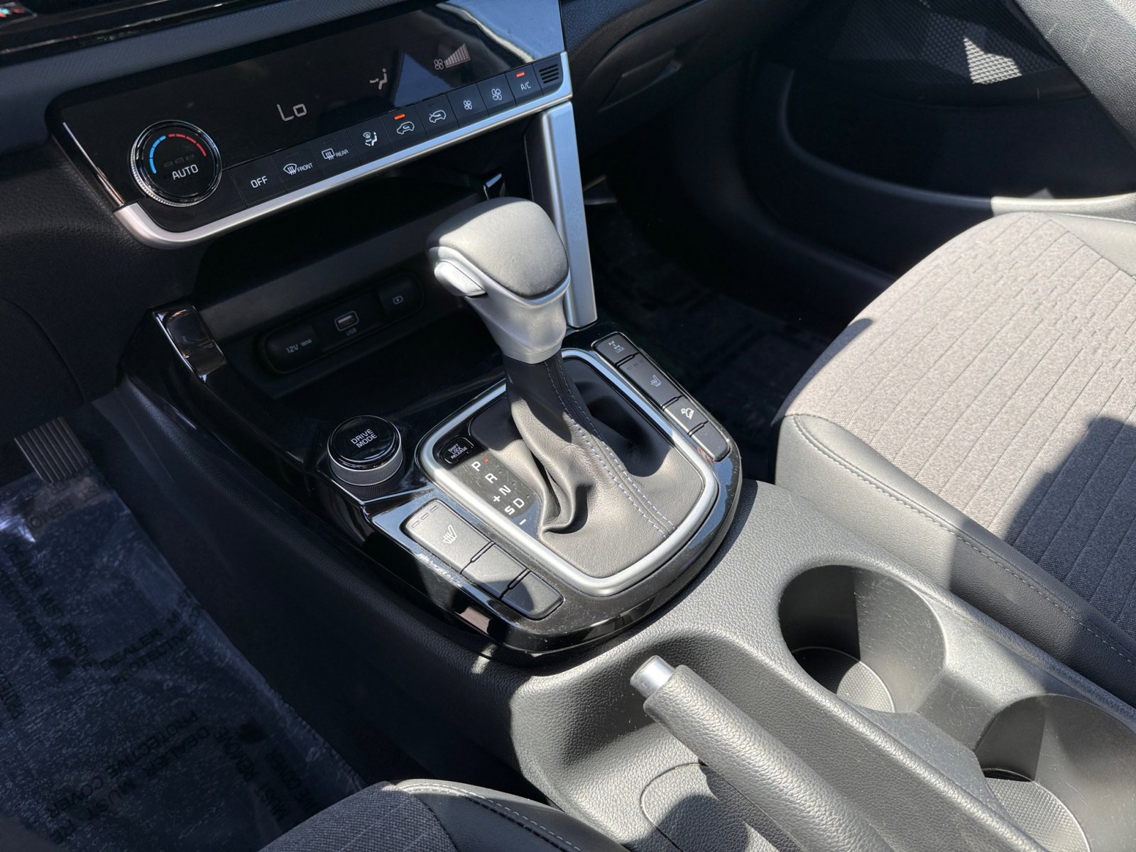 2022 Kia Seltos S photo 11