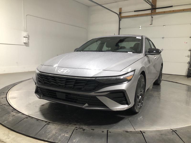 2026 Hyundai Elantra SEL Sport photo 3