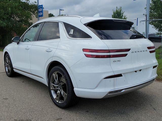 2024 Genesis Electrified GV70 Advanced photo 4