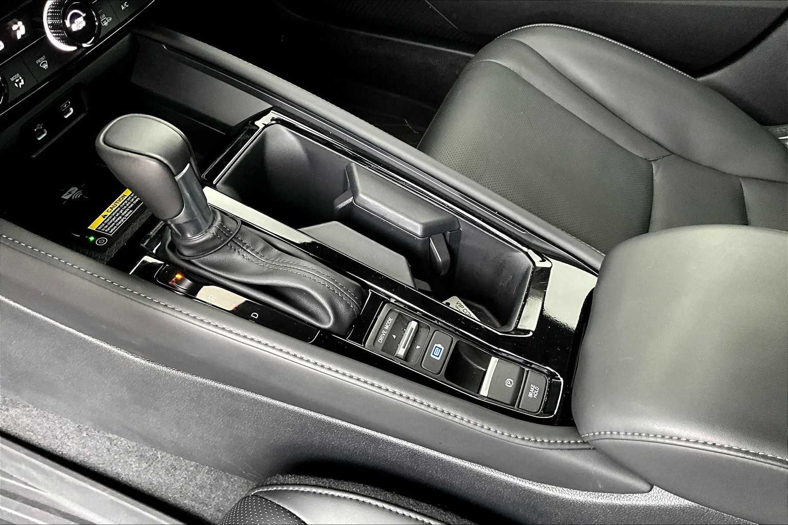 2025 Honda Accord Hybrid Touring photo 16