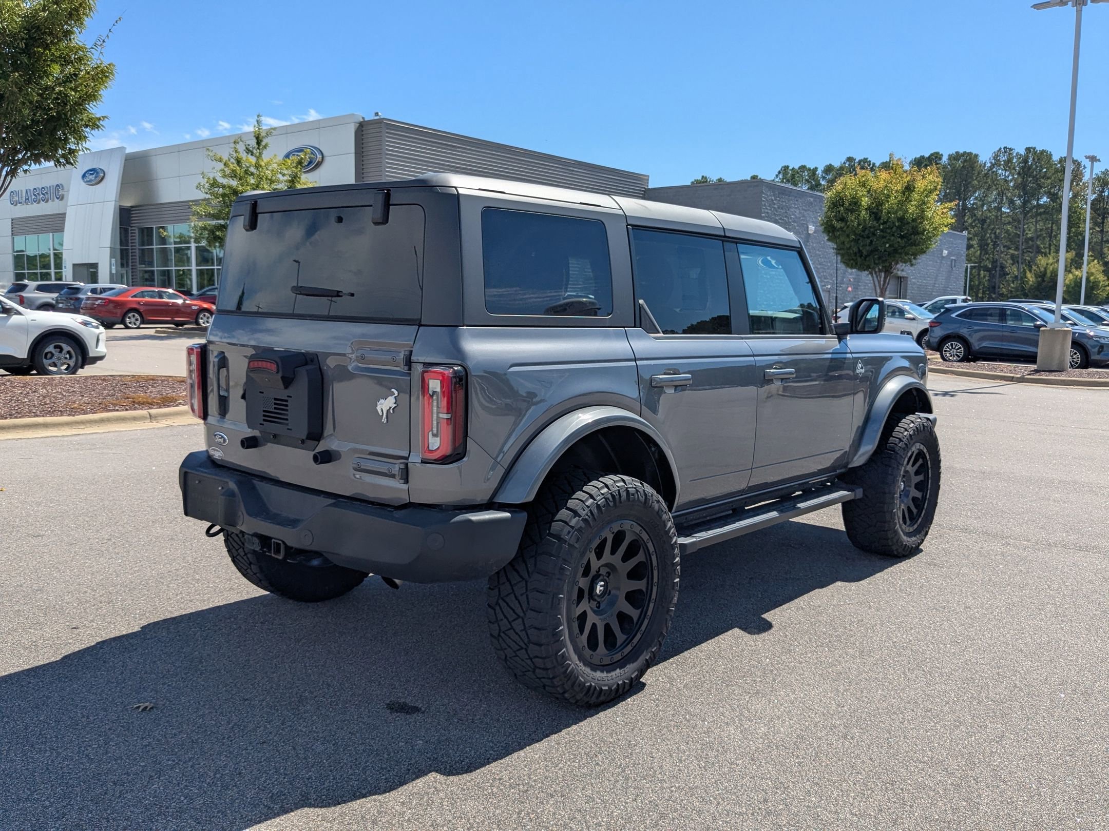 2023 Ford Bronco Outer Banks photo 7