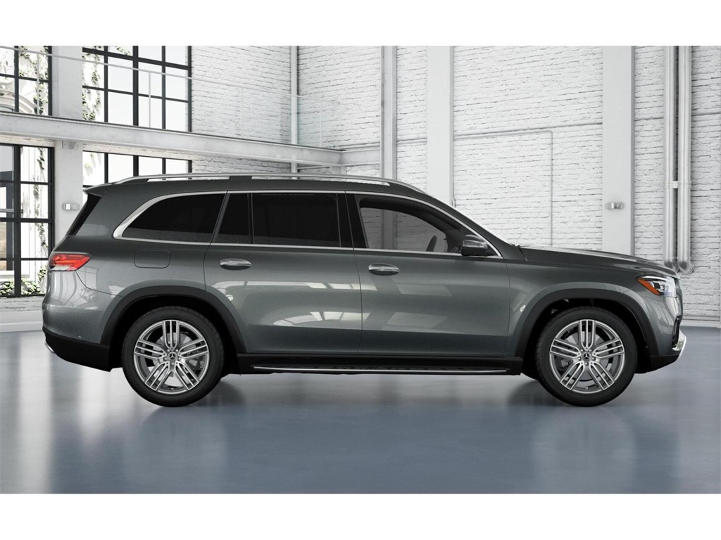 2025 Mercedes Benz GLS 450 4MATIC photo 2