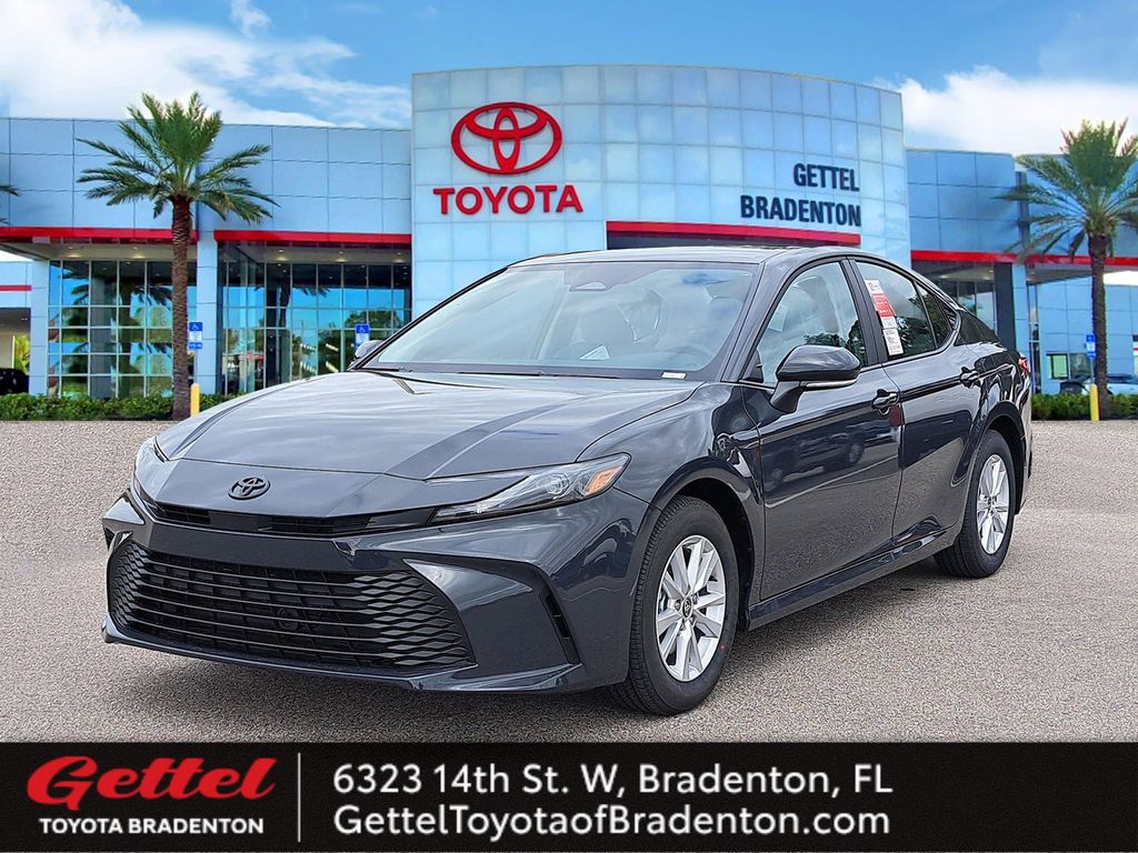 2026 Toyota Camry LE's photo