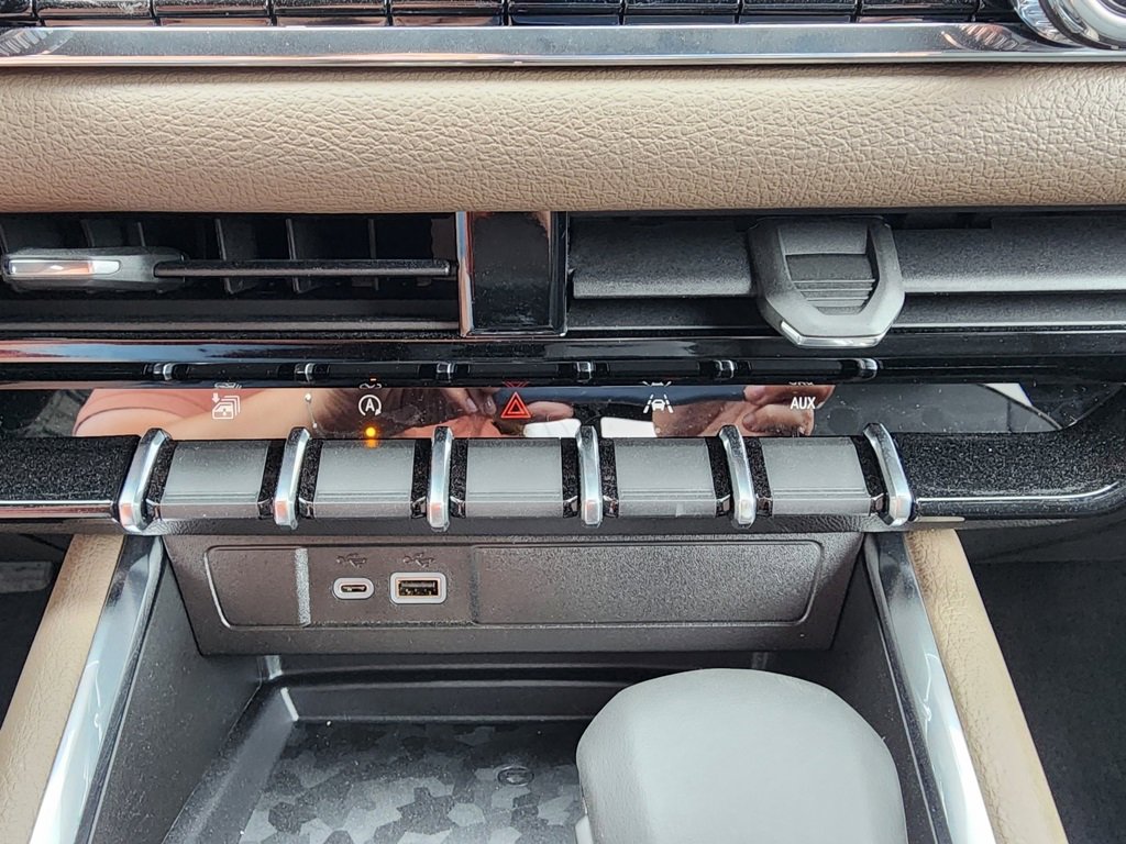 2026 Gmc Canyon Denali photo 29
