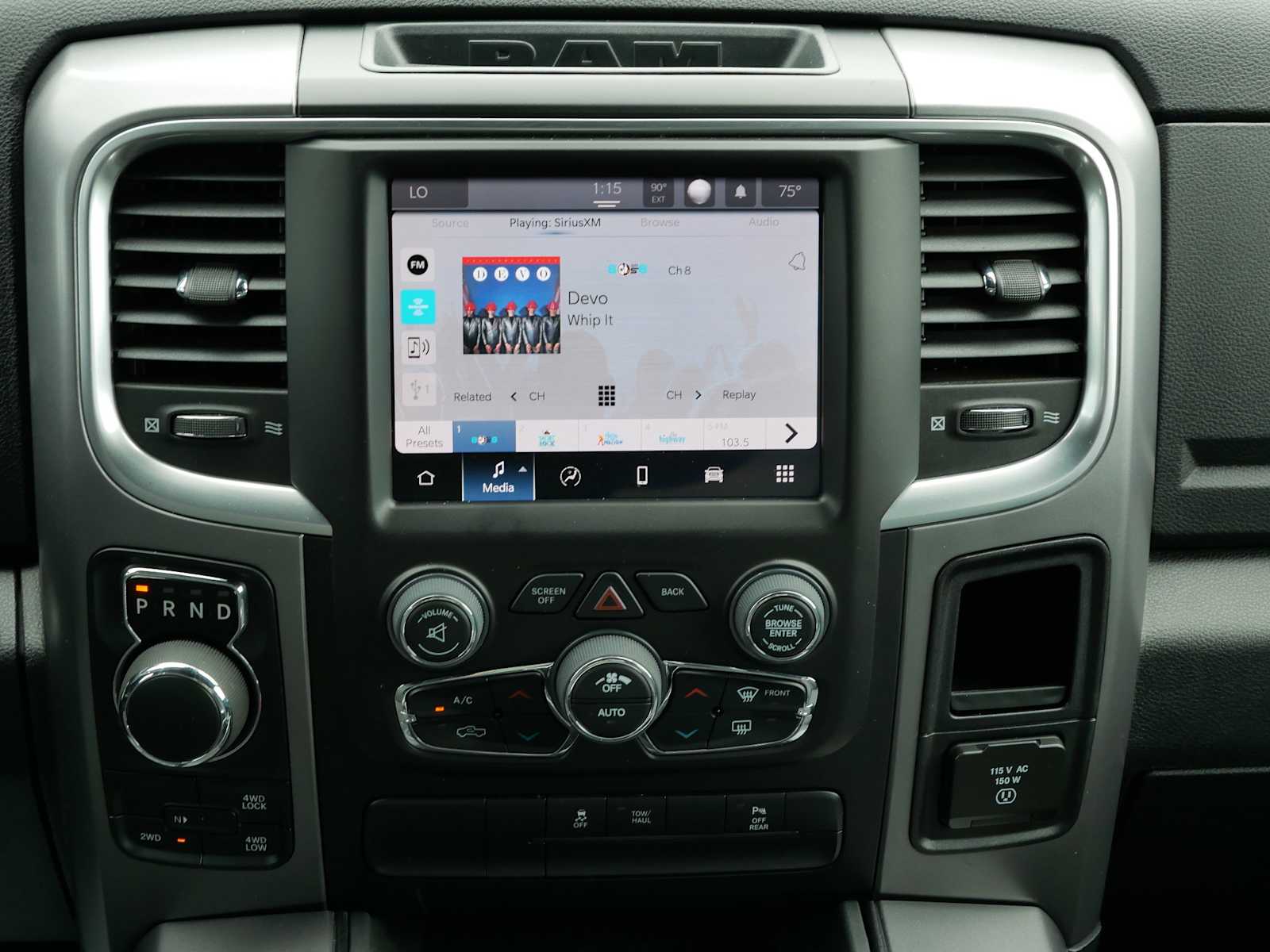 2022 Ram 1500 Classic Warlock photo 18