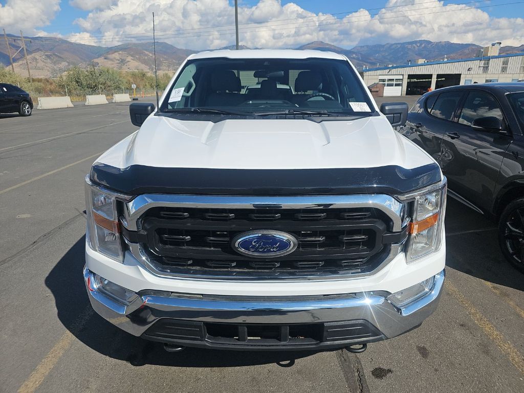 2022 Ford F-150 XLT photo 2