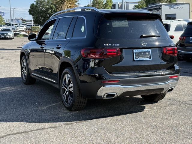 2025 Mercedes Benz GLB 250 4MATIC photo 6