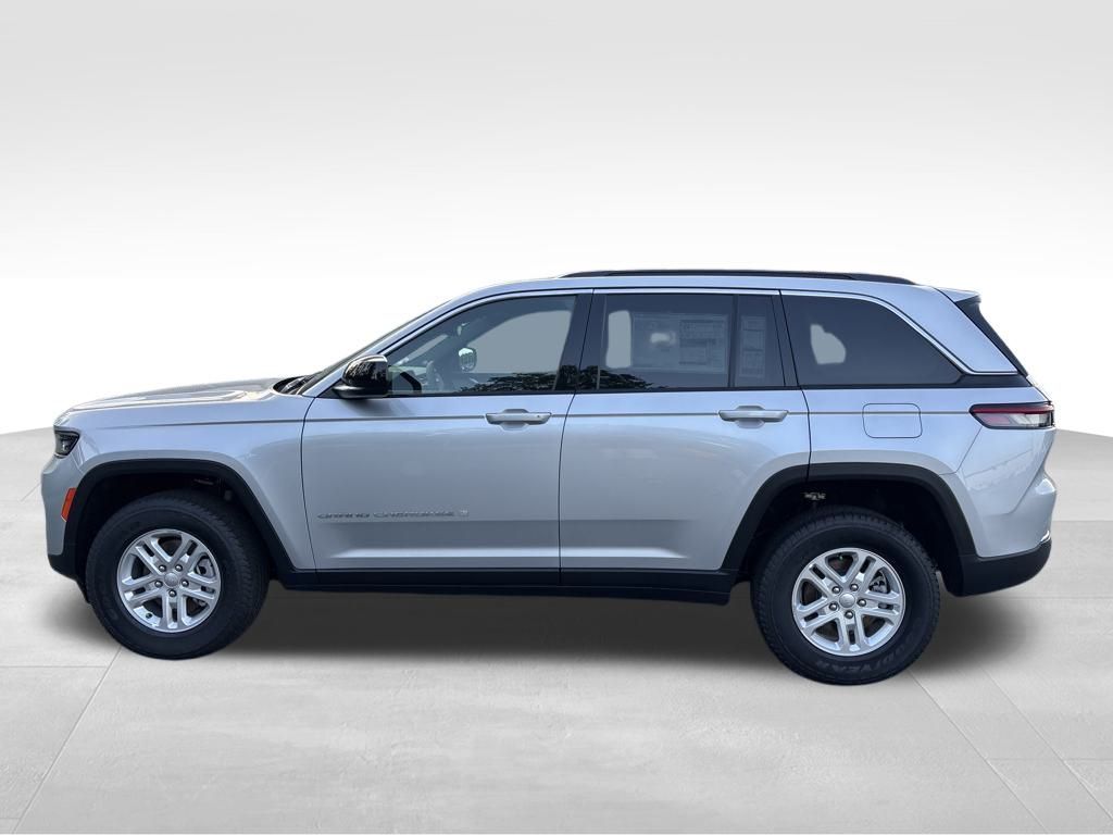 2024 Jeep Cherokee Limited 4xe photo 2
