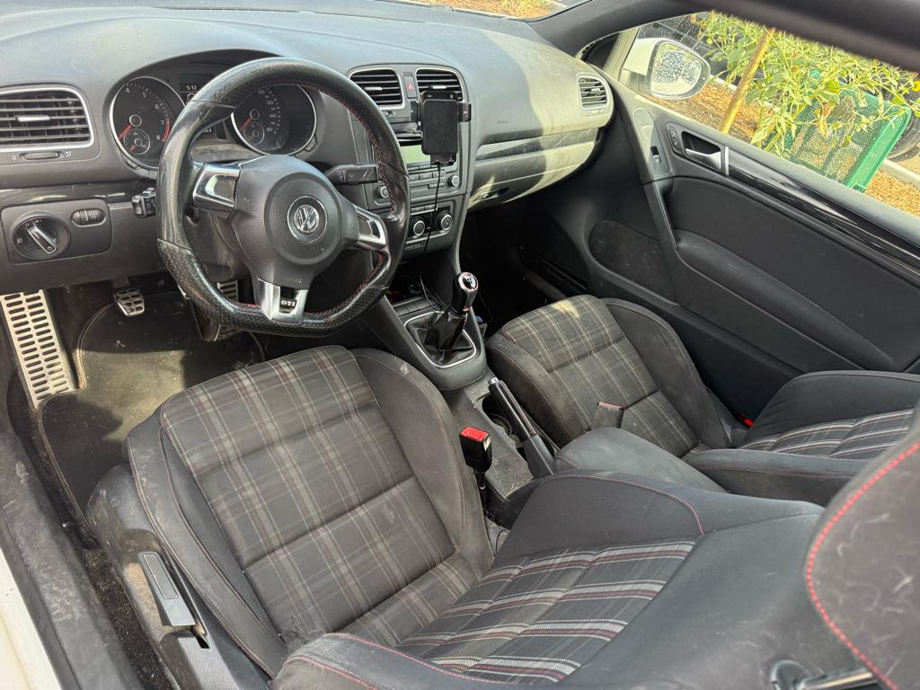 2013 Volkswagen Golf GTI photo 5