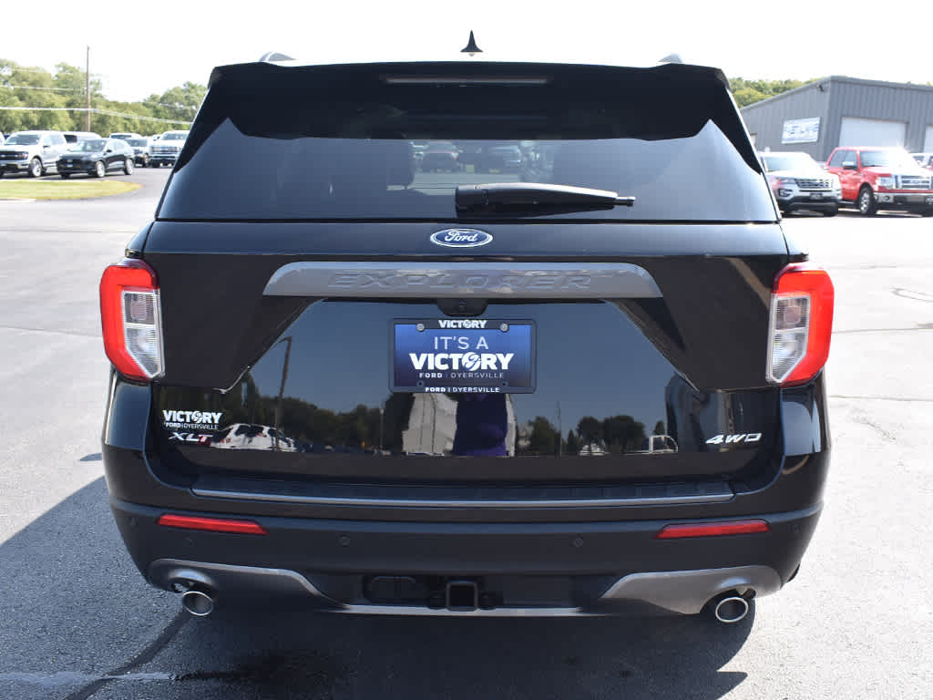 2023 Ford Explorer XLT photo 24