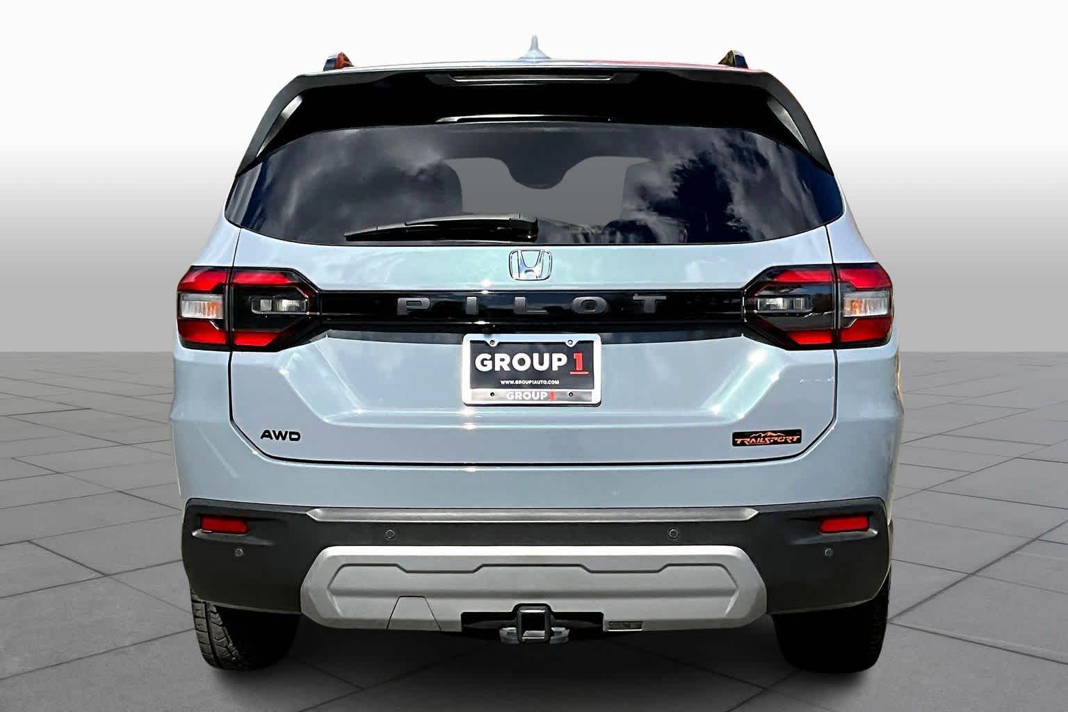 2025 Honda Pilot TrailSport photo 4