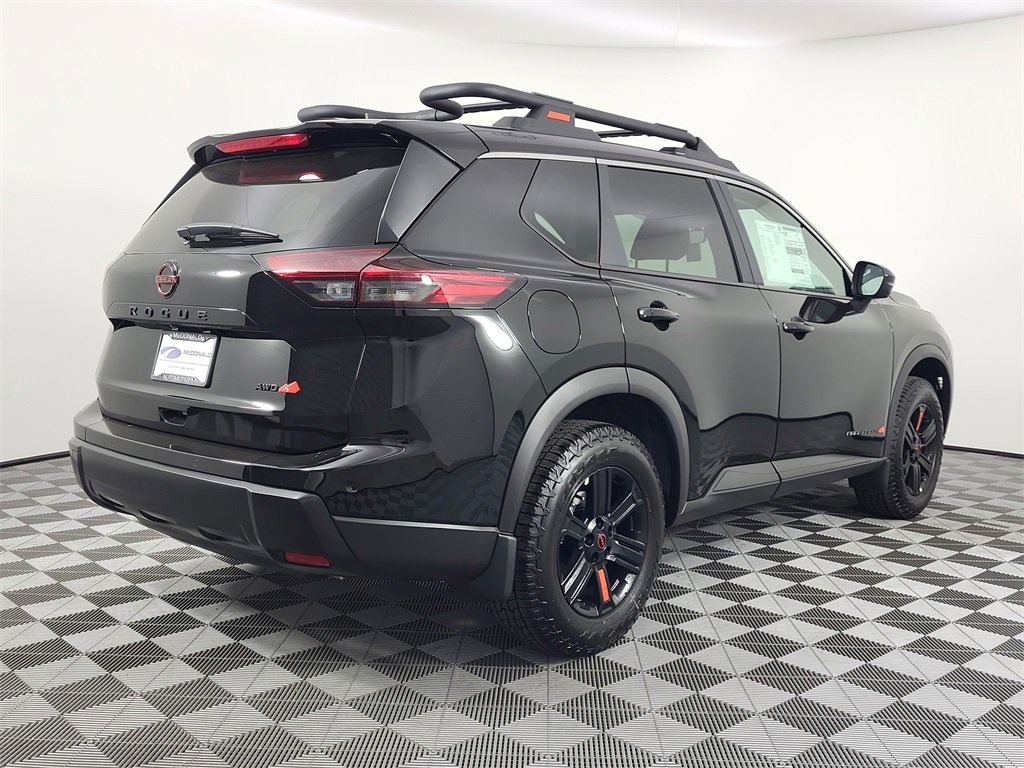 2026 Nissan Rogue SV photo 2