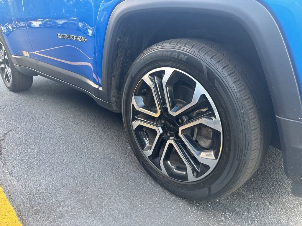 2023 Jeep Compass Limited photo 4