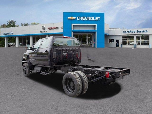 2023 Chevrolet Silverado 6500HD LT photo 4