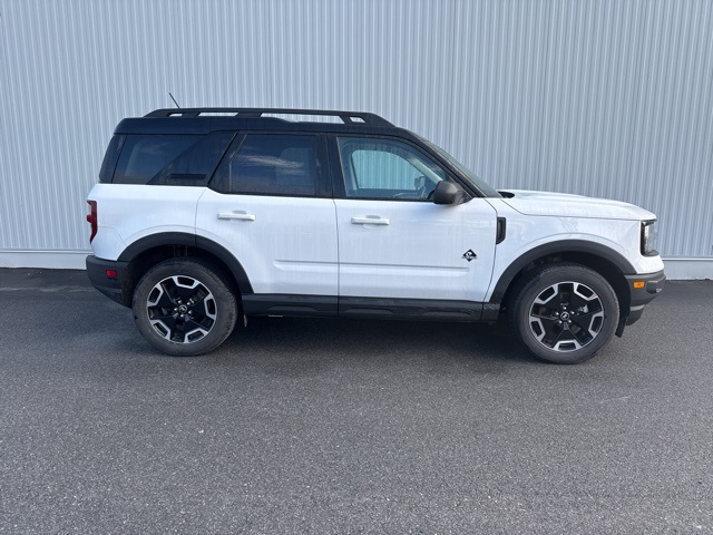 2023 Ford Bronco Sport Outer Banks photo 3