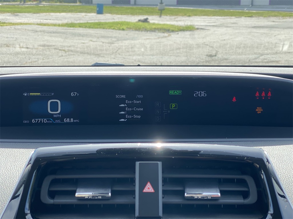 2021 Toyota Prius Prime LE photo 10