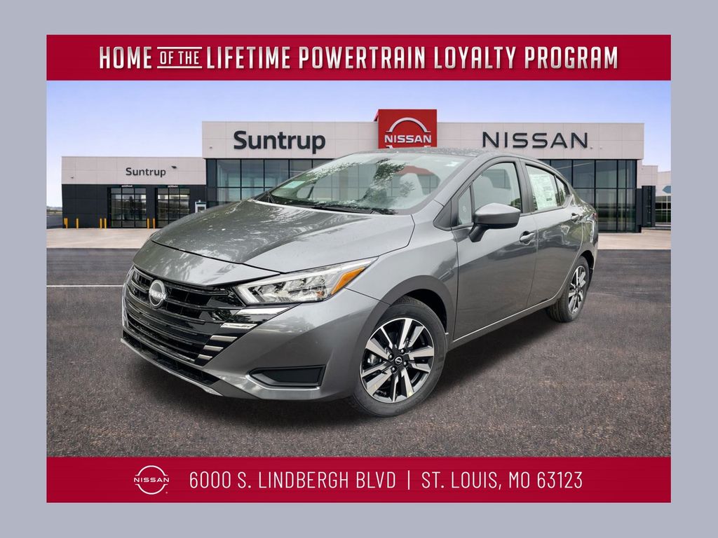 2025 Nissan Versa SV's photo