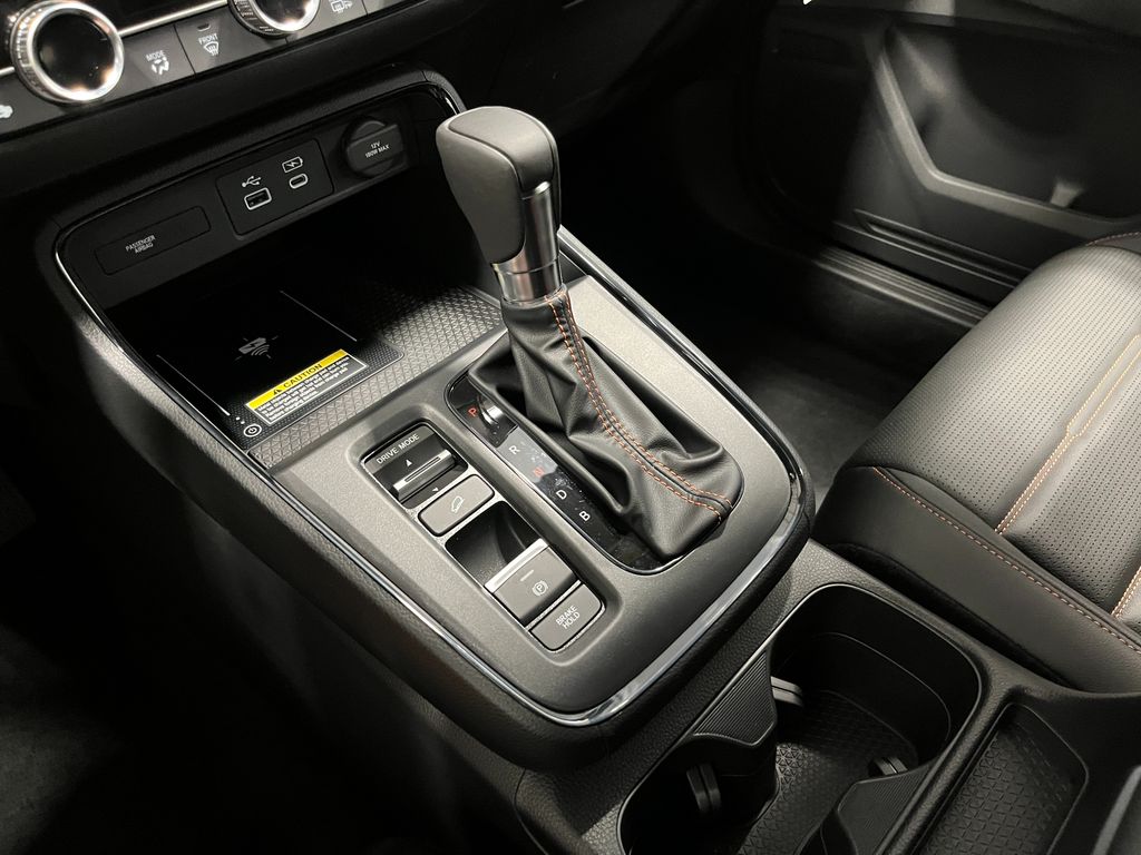 2025 Honda CR-V Hybrid Sport-L photo 17