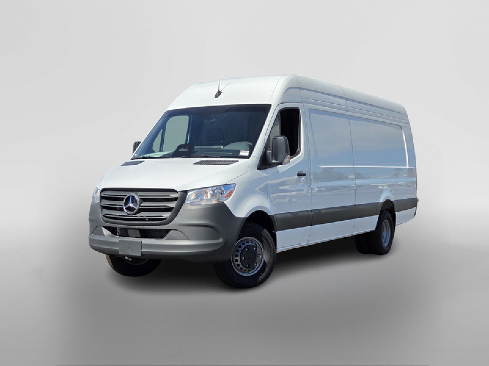 2025 Mercedes-Benz Sprinter Cargo Van Base's photo