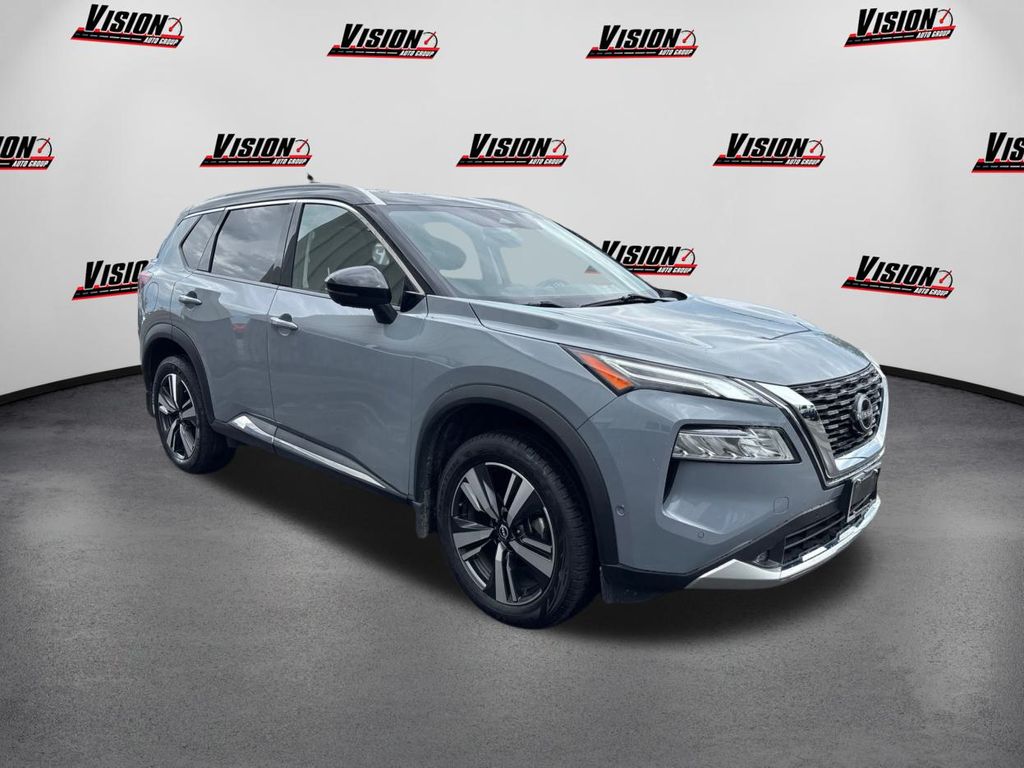 2022 Nissan Rogue Platinum AWD photo 3