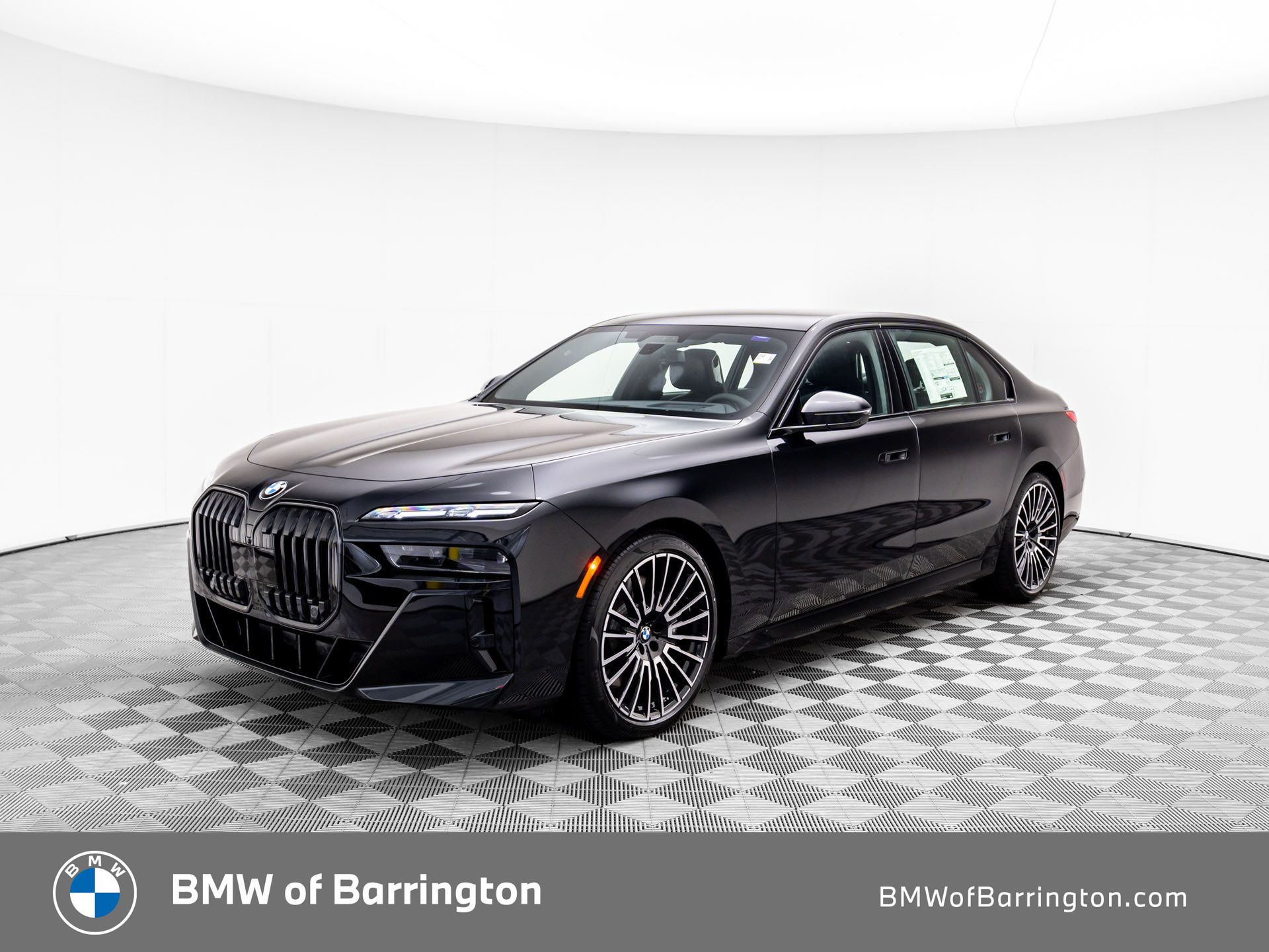 New 2025 Black Sapphire Metallic BMW 760i xDrive image 1