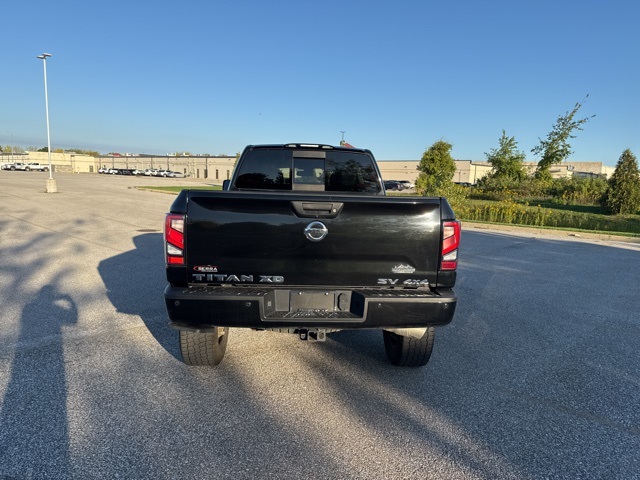 2018 Nissan Titan SV photo 3