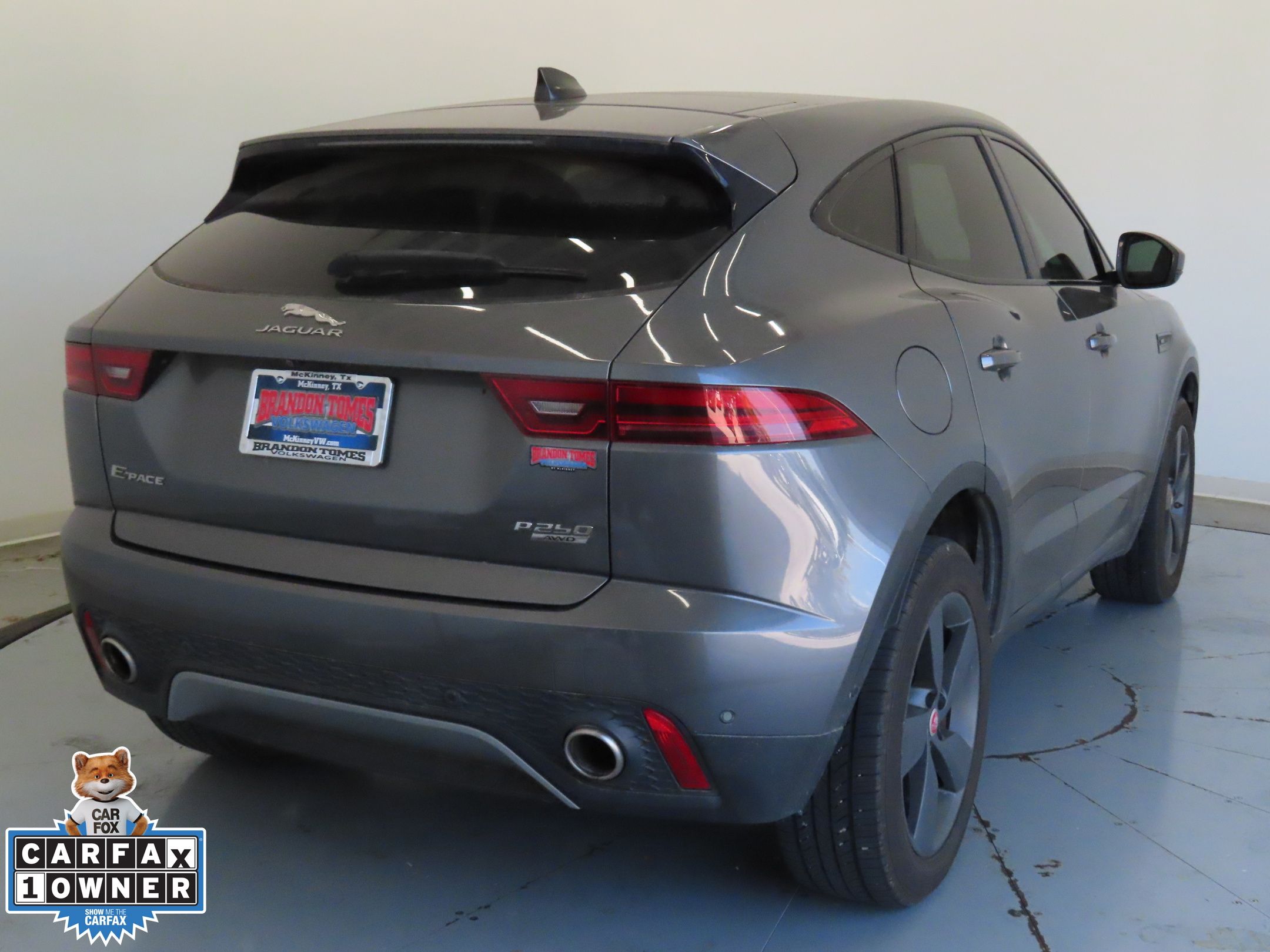 2020 Jaguar E-PACE SE photo 3