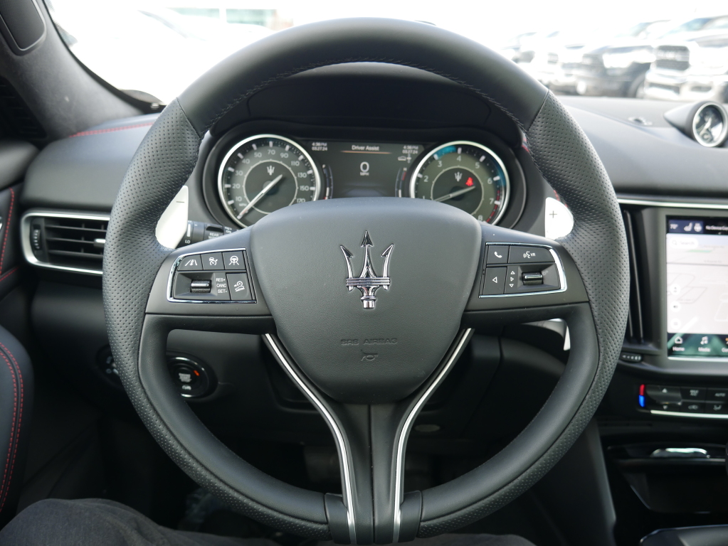 2024 Maserati Levante GT photo 31