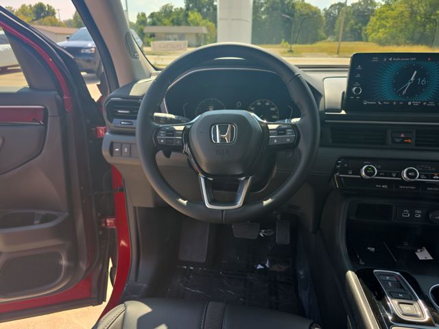 2025 Honda Pilot Touring photo 11