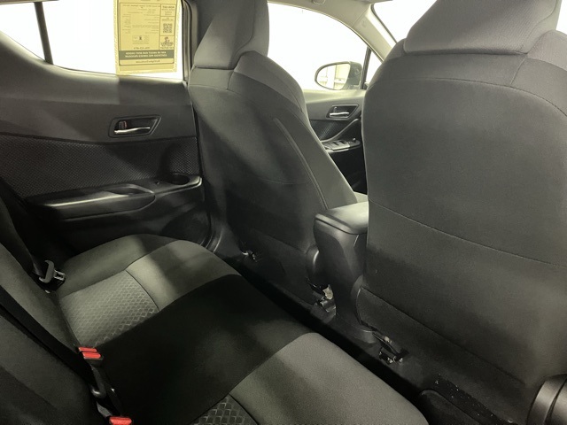 2021 Toyota C-HR LE photo 16