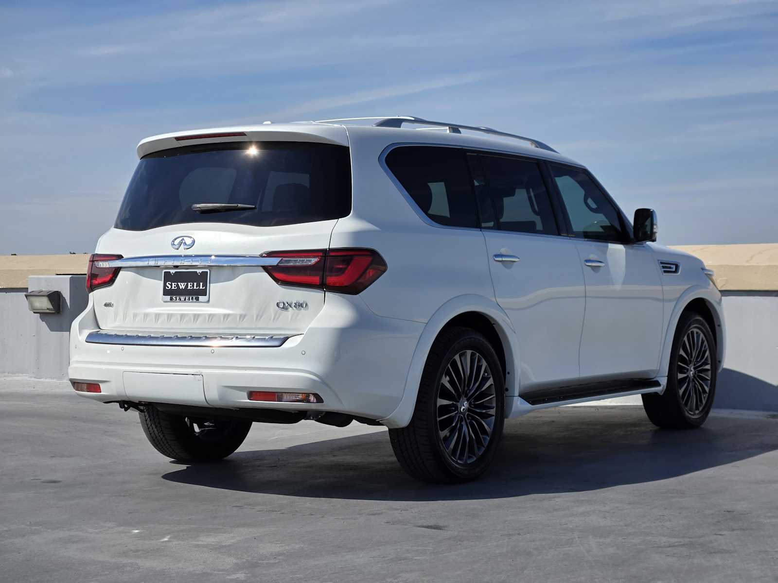 2024 Infiniti QX80 Sensory photo 2