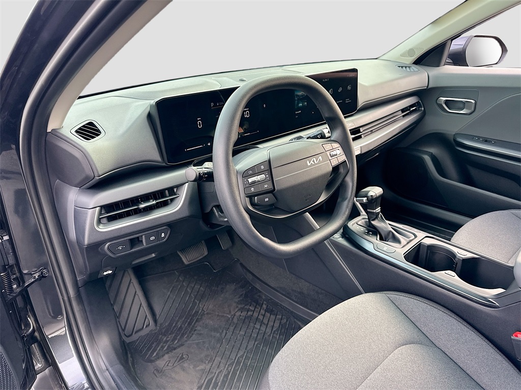 2025 Kia K4 LXS photo 9