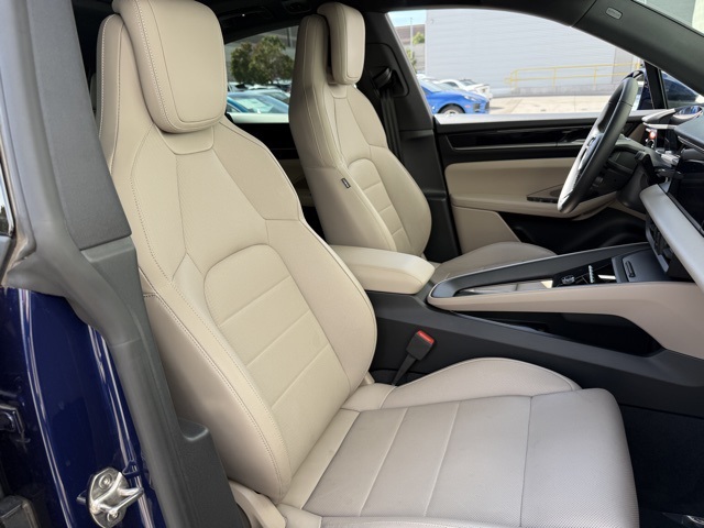 2025 Porsche Macan Electric 4 photo 17