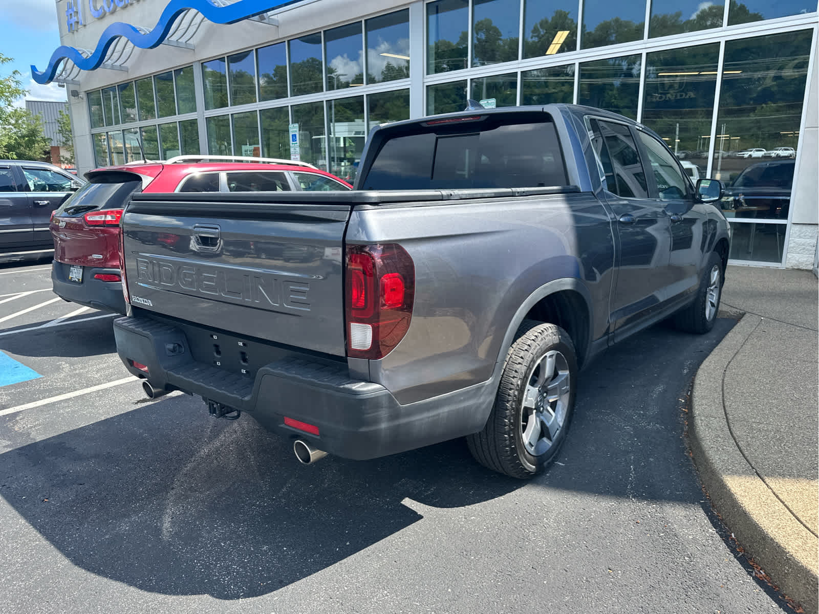 2024 Honda Ridgeline RTL photo 6