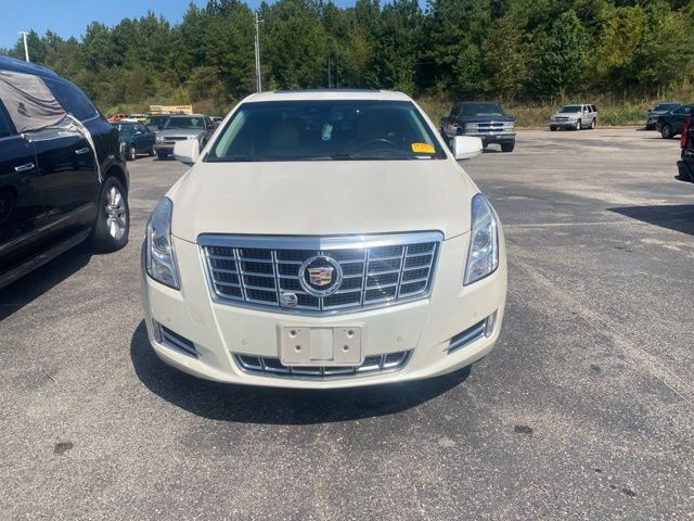 2013 Cadillac XTS Luxury photo 2