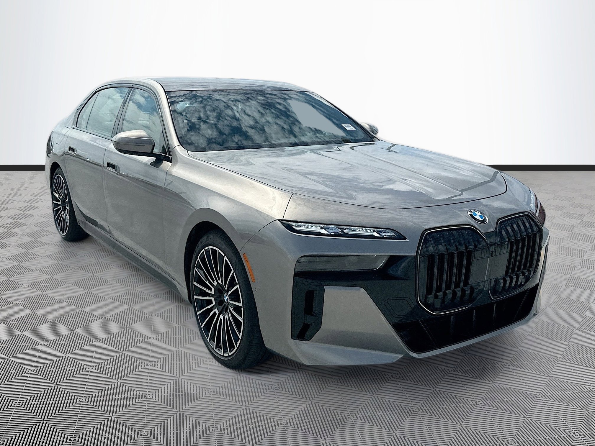 2025 BMW 7 Series 760i's photo