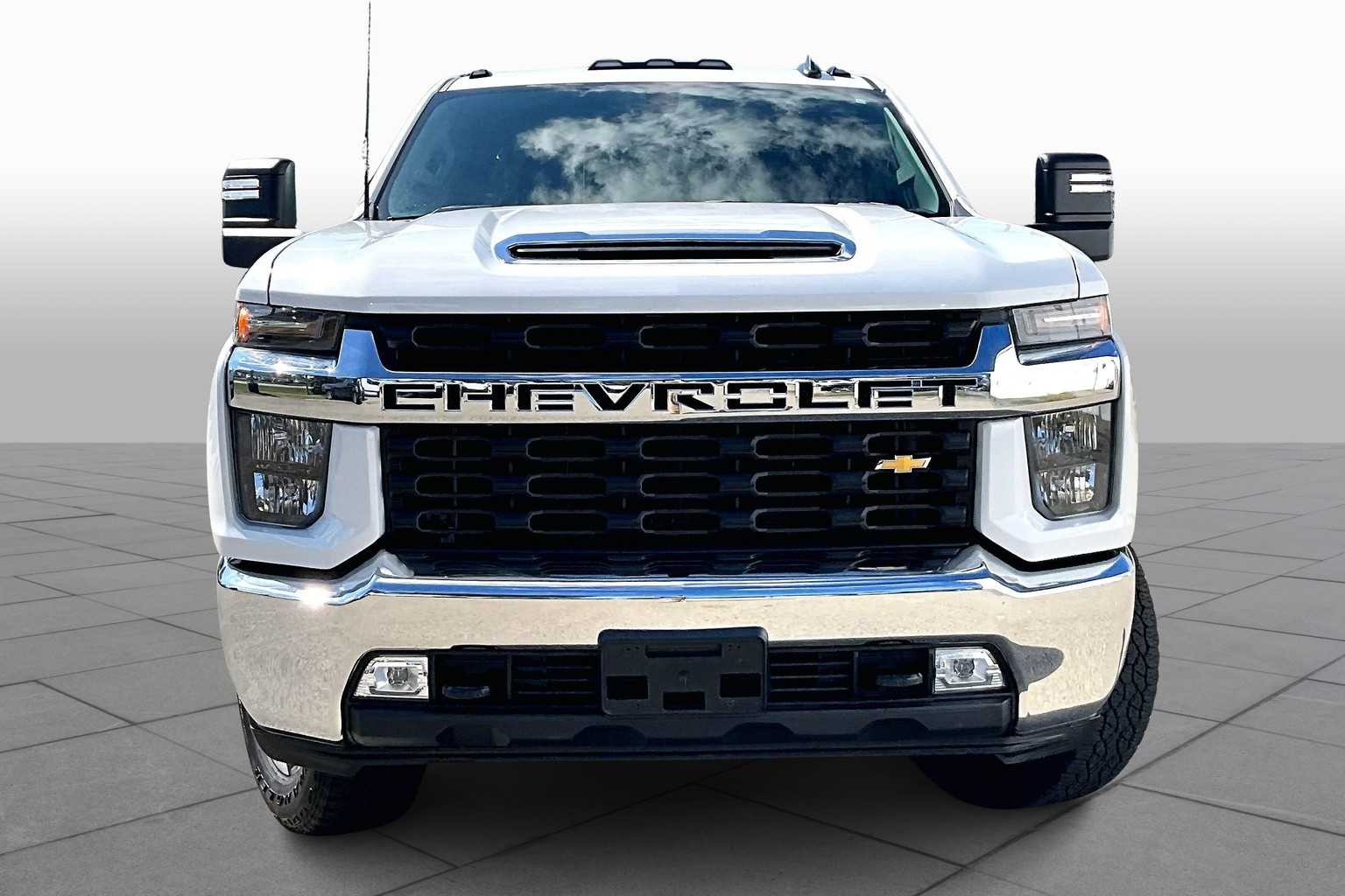 2021 Chevrolet Silverado 2500HD LT photo 3