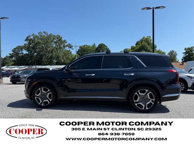 2023 Hyundai Palisade Limited photo 2