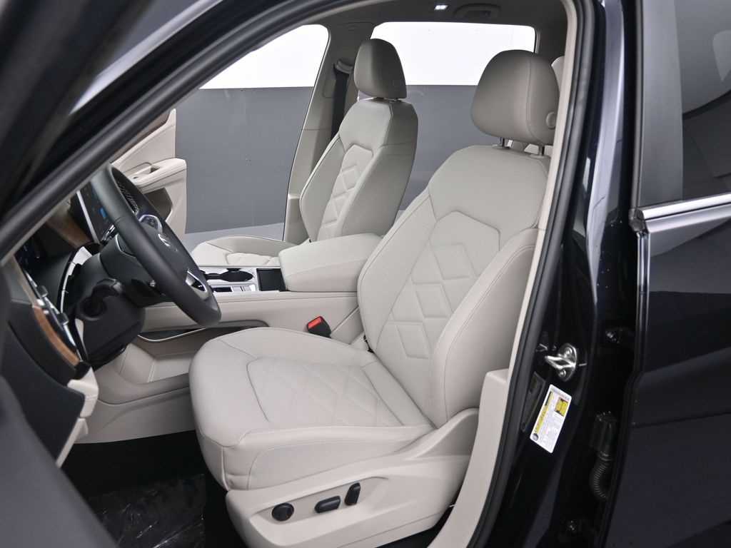 2025 Volkswagen Atlas SE Technology photo 36