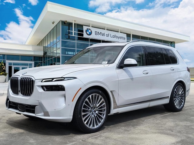 2025 BMW X7 xDrive40i