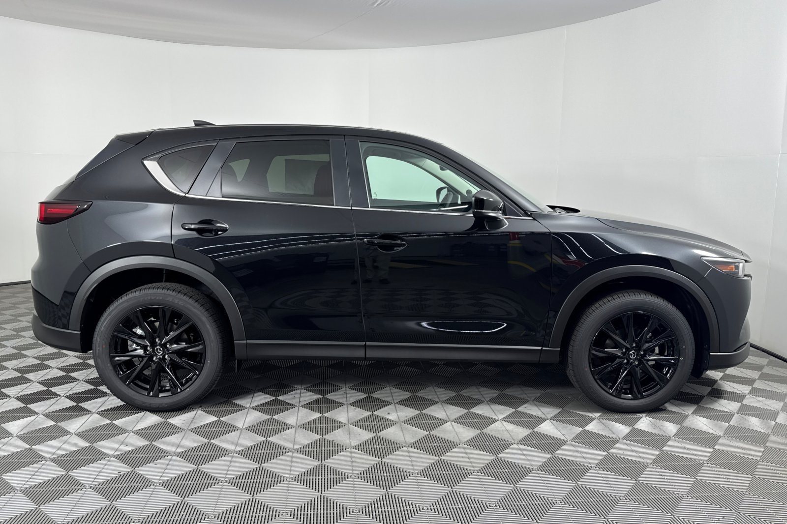 2025 Mazda CX-5 2.5 S Carbon photo 3
