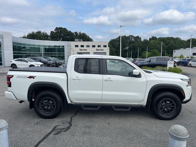 2024 Nissan Frontier PRO-4X photo 2