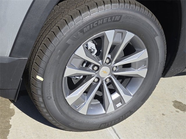 2025 Chevrolet Equinox LT photo 4