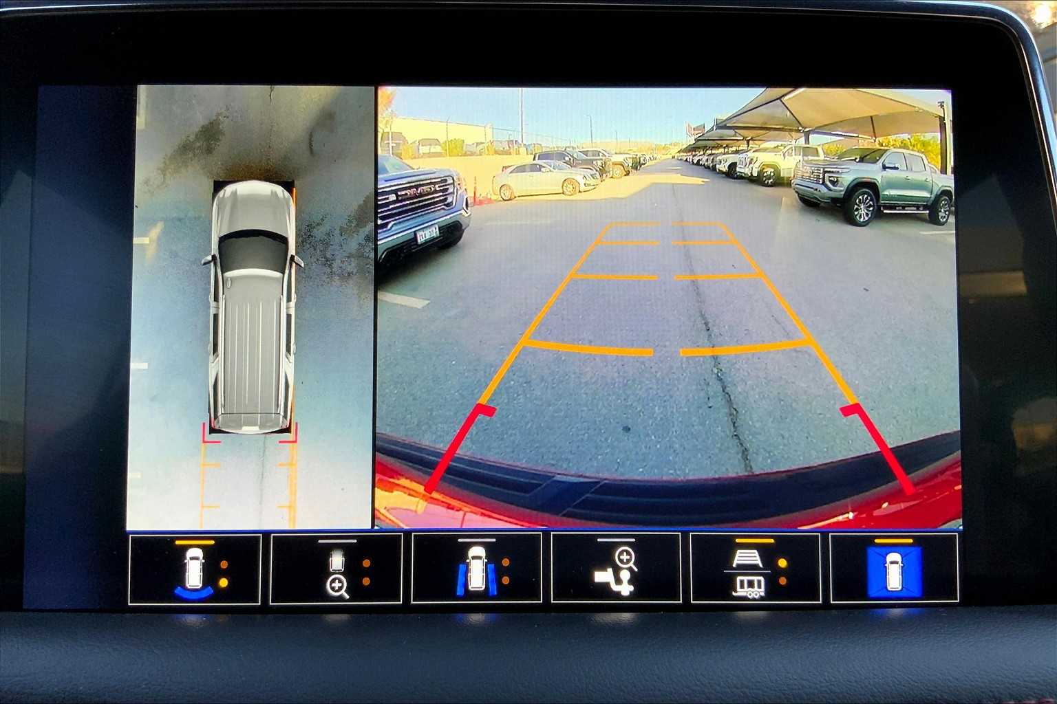 2022 Chevrolet Suburban RST photo 26