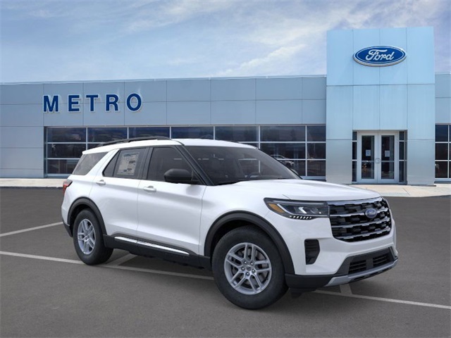2025 Ford Explorer Active's photo