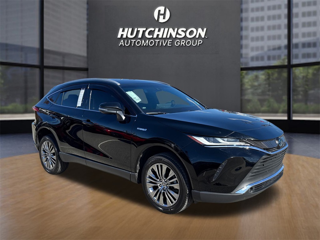 2021 Toyota Venza XLE's photo