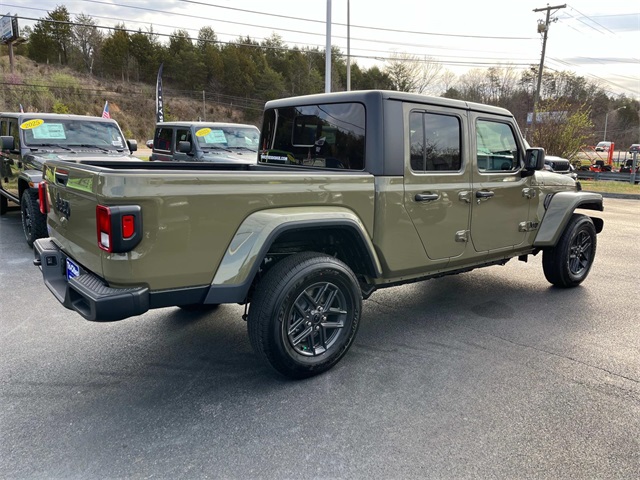 2025 Jeep Gladiator Sport S photo 3