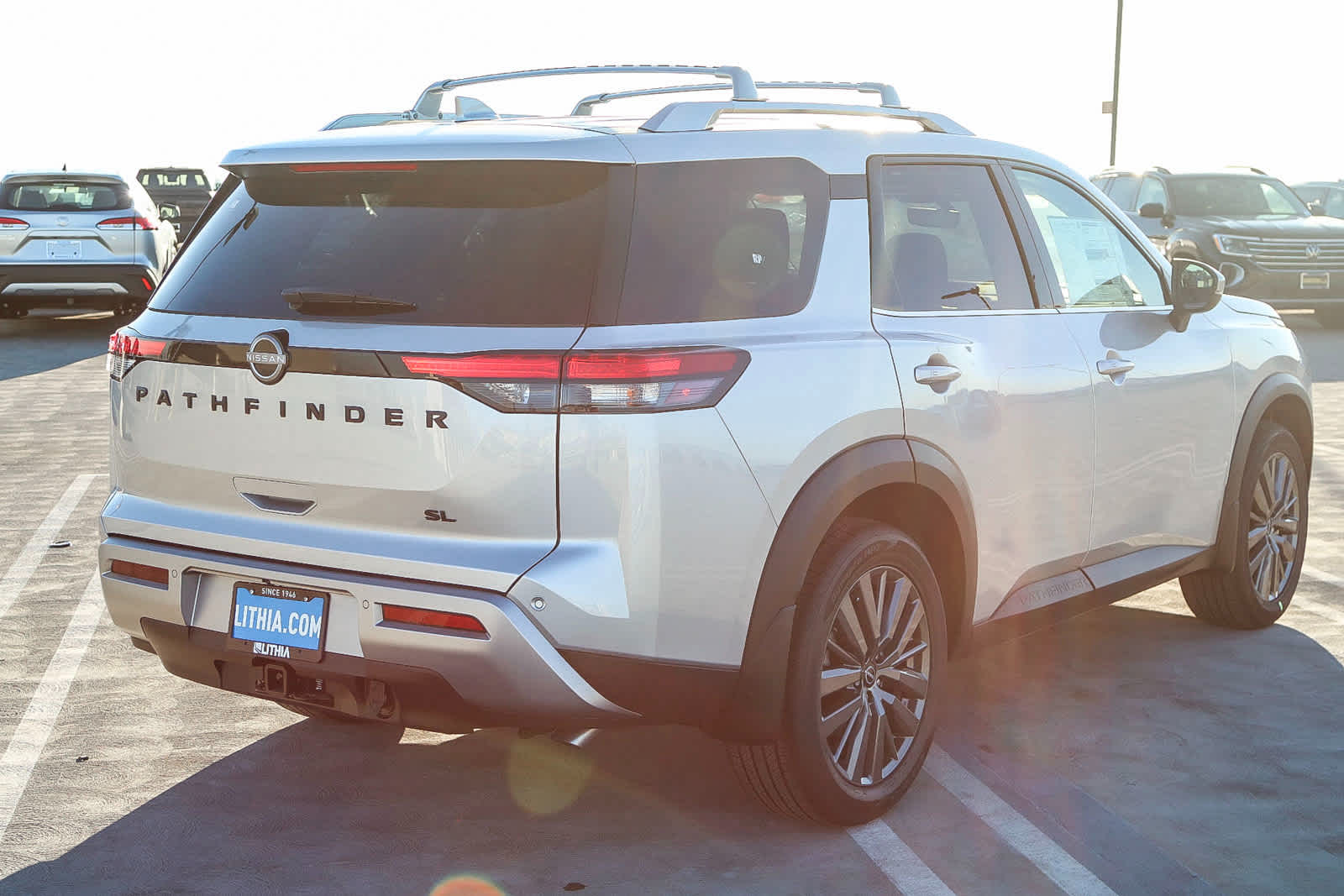2025 Nissan Pathfinder SL photo 6
